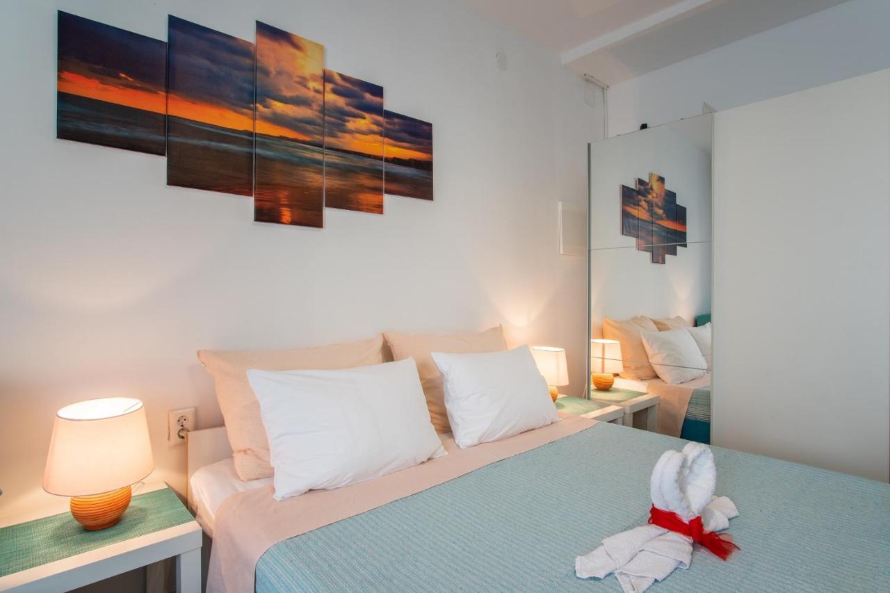 Private Holliday Apartment Паг Екстер'єр фото